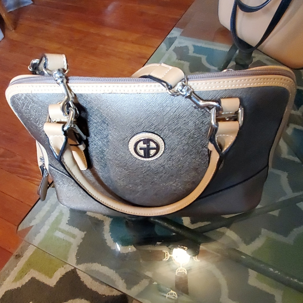 giani bernini brown/tan metalic dome satchel - Picture 4 of 4
